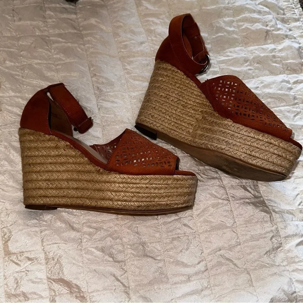 14th and Union Rust color Espadrille fabric upper shoes size 7.5.
